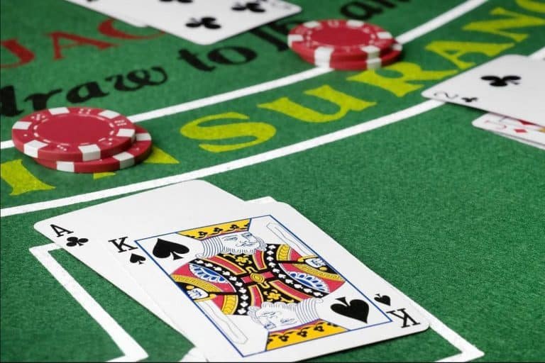Tim layanan pelanggan siap memberikan dukungan dan edukasi terkait responsible gaming